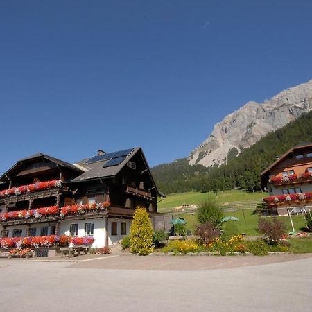 Feichtlehnerhof Acomodação com café da manhã Ramsau am Dachstein Exterior foto